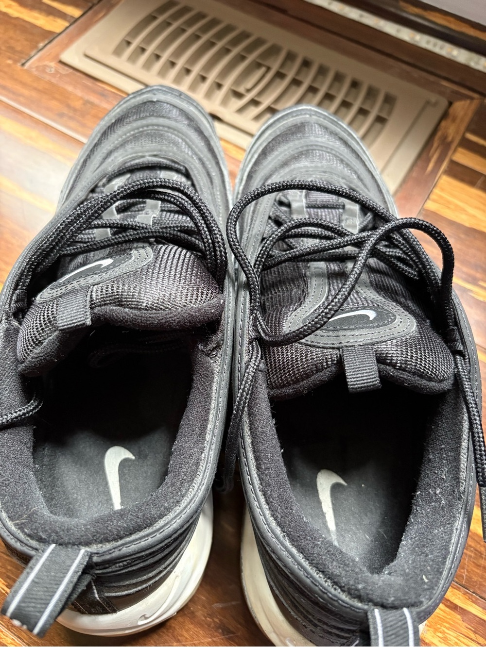 Nike Men’s Black and White Air Max 97 Sneakers - Picture 4 of 7